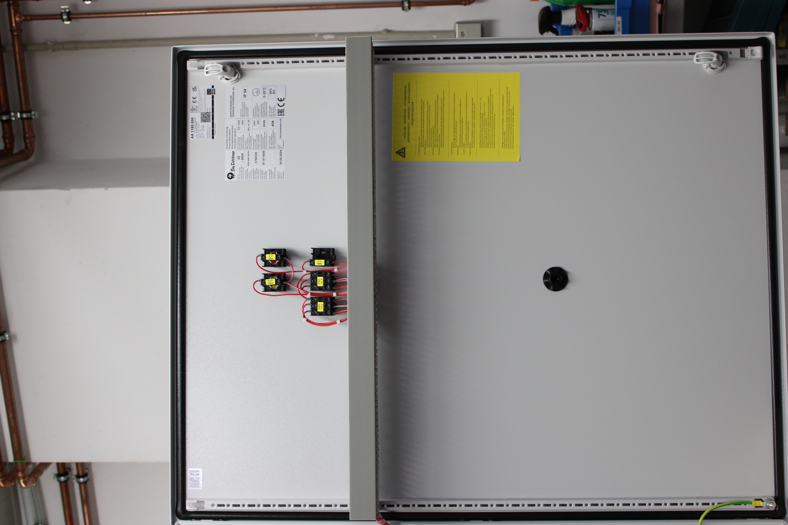 Contr cabinet egg cross collection